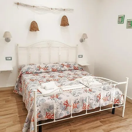 Dafni E Naide Cefalu