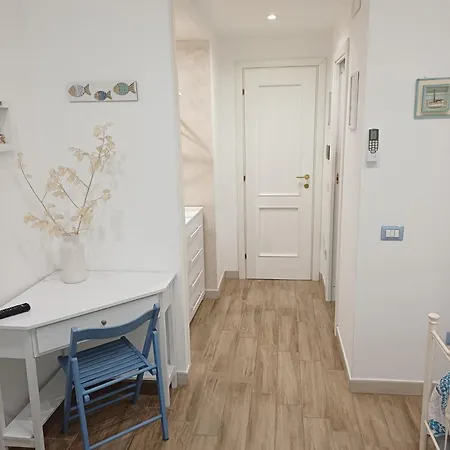 Dafni E Naide 펜션 *