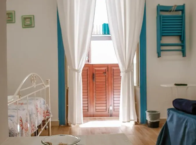 Dafni E Naide 4* Чефалу