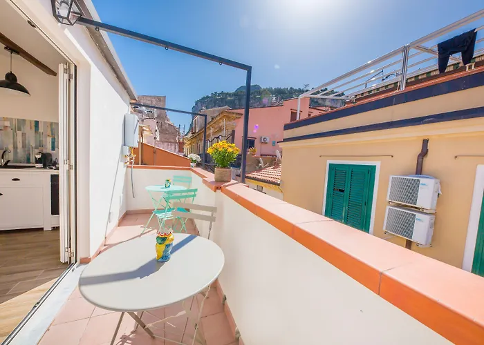 ベッド・アンド・ブレックファスト Dafni E Naide