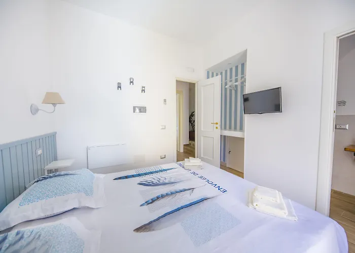 Dafni E Naide 4* Чефалу