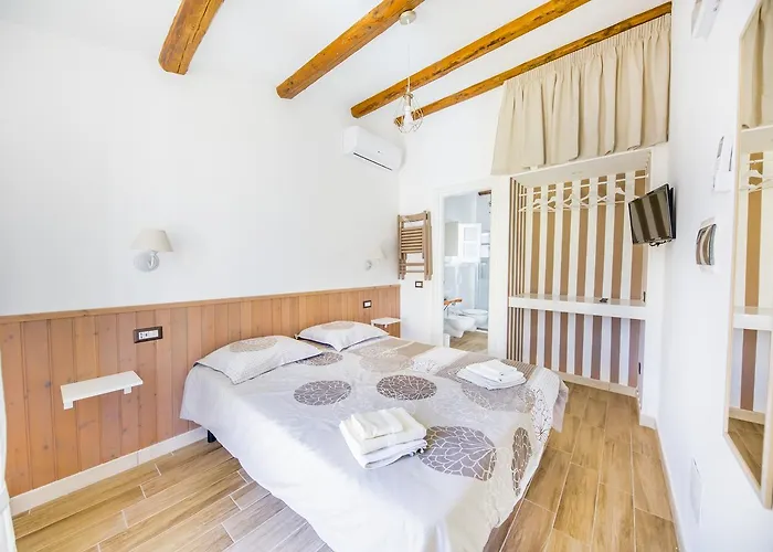 ベッド・アンド・ブレックファスト Dafni E Naide チェファル