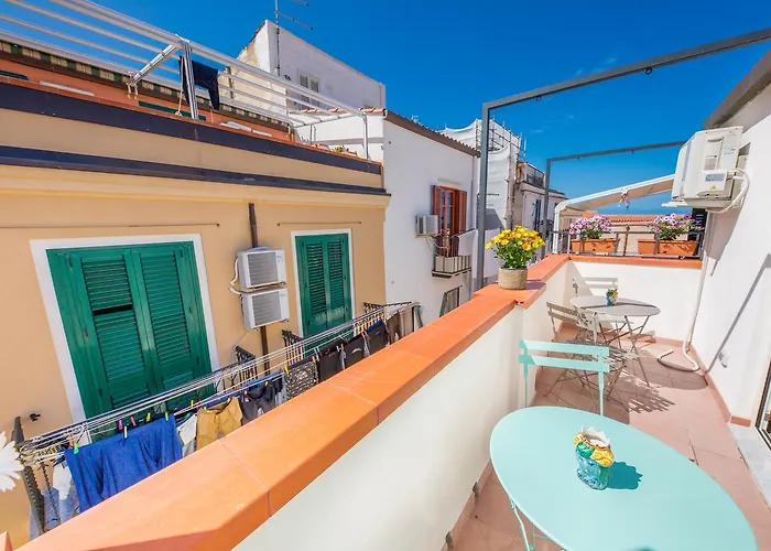 ベッド・アンド・ブレックファスト Dafni E Naide