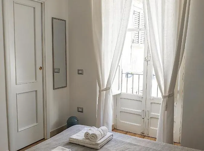 Dafni E Naide 住宿加早餐酒店 4*